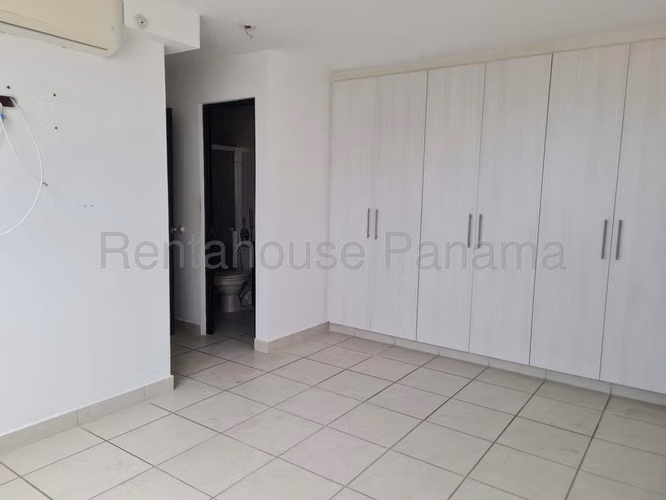 Venta apartamento en PH Torre Don Enrique, Parque Lefevre - con piscina | uVIK-26-2453