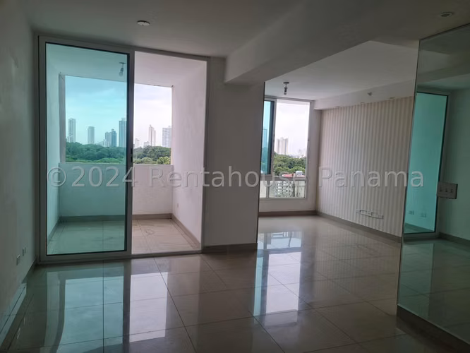 Venta apartamento en PH Taurus Tower, Carrasquilla - con cuarto de empleada | uVIK-26-2487