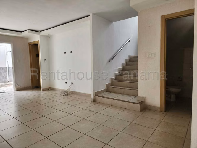 Venta casa en Residencial Victoria, Brisas del Golf - residencial cerrado | uVIK-26-6744