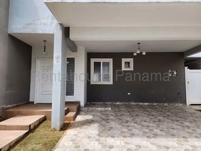 Venta casa en Residencial Victoria, Brisas del Golf - residencial cerrado | uVIK-26-6744