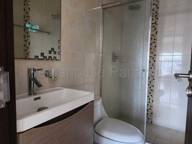 Venta apartamento en PH Vista Verde Tower, Carrasquilla - cerca de Vía España | uVIK-26-1534