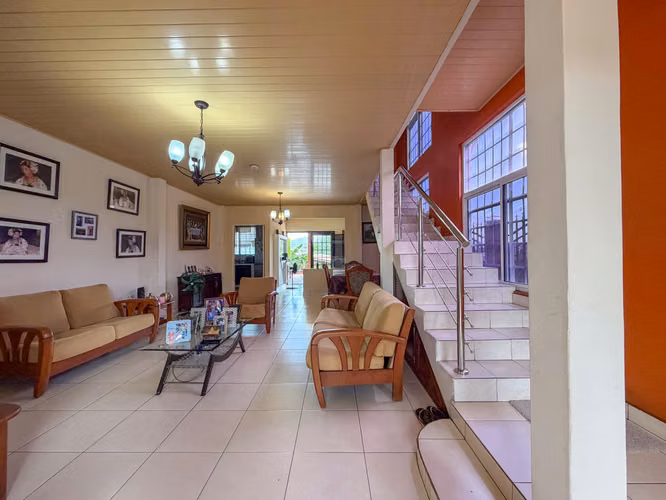 Se Vende Amplia Casa Amoblada de 2 Niveles en Brisas del Golf – Espacio para Toda la Familia - Imagen 6
