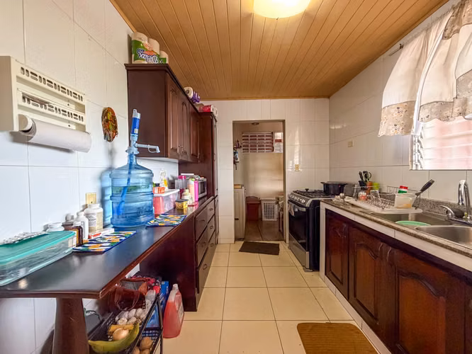 Se Vende Amplia Casa Amoblada de 2 Niveles en Brisas del Golf – Espacio para Toda la Familia - Imagen 9