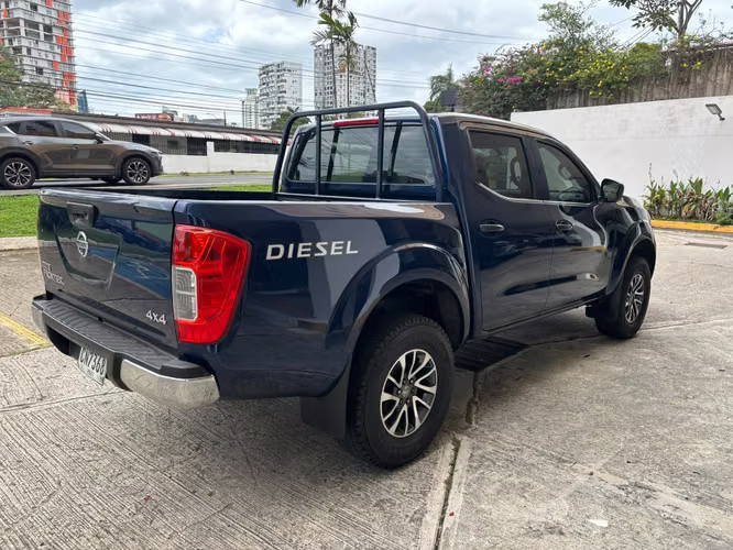 NISSAN FRONTIER NP300  - Imagen 5