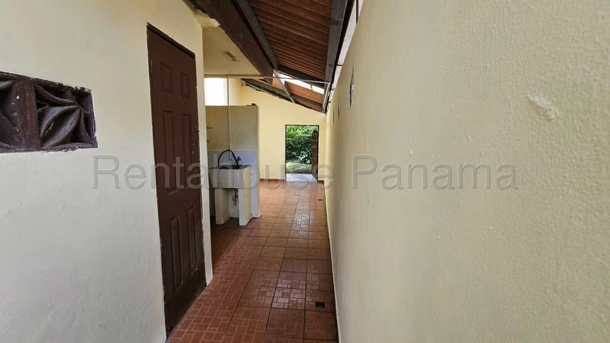 Venta Casa Las Cumbres - YD