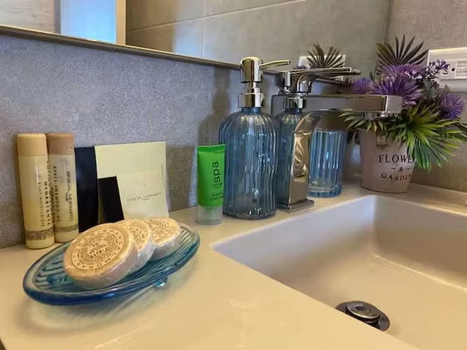 ! Apartamento en Bella Vista I con finos acabados y excelente ubicacion - Imagen 7
