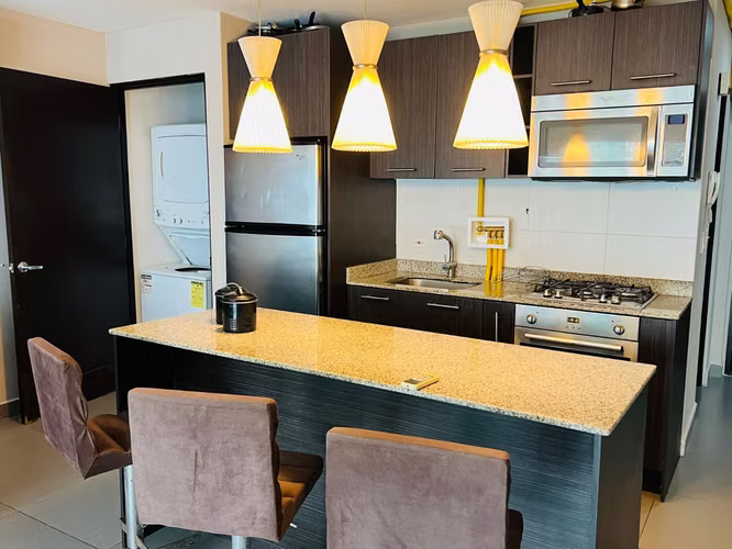 ALQUILO APARTAMENTO EN BELLA VISTA, 1 RECAMARA, AMOBLADO, 45M2, PISO ALTO.
