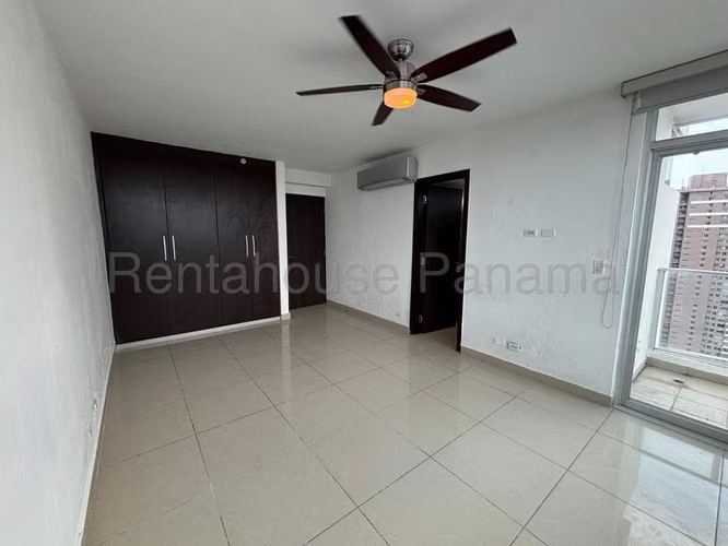 Venta de apartamento en Ph Top Towers 27MVCH2795