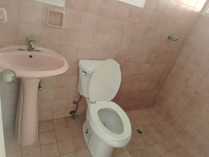 Apartamento en P.H. El CID en esquina en Parque Lefevre, céntrico, cerca de todo. - Imagen 9