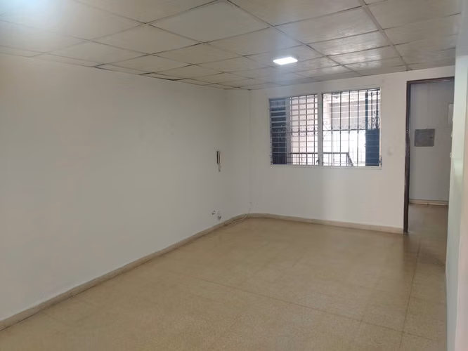 Apartamento en P.H. El CID en esquina en Parque Lefevre, céntrico, cerca de todo. - Imagen 12