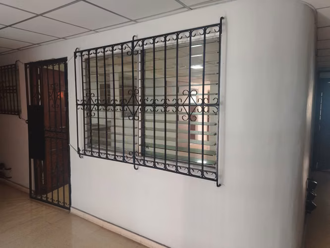 Apartamento en P.H. El CID en esquina en Parque Lefevre, céntrico, cerca de todo. - Imagen 13