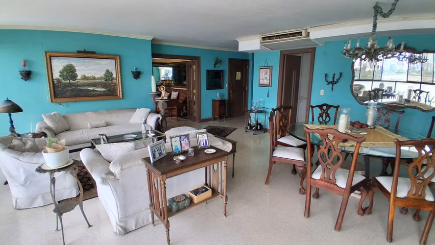 Mediterrane. 200mts 2r den 2.5b 2est $315,000.00