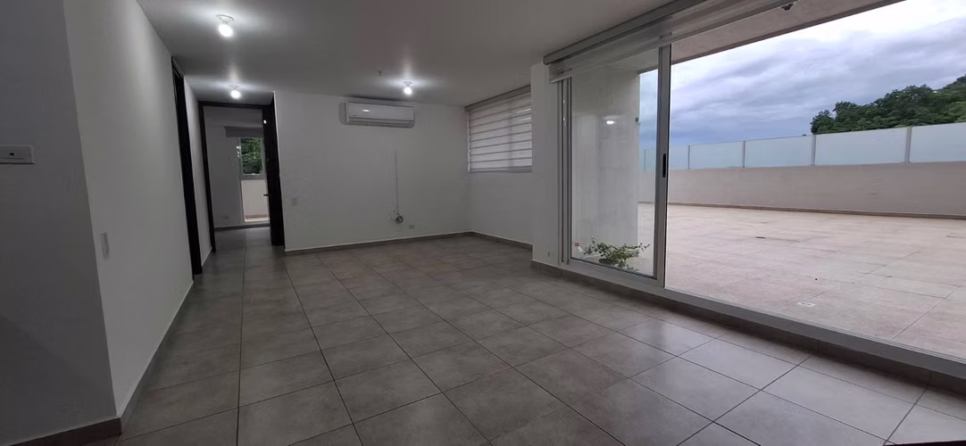 APARTAMENTO EN ALQUILER EN BRISAS DEL GOLF | TERRAZA DE 100 M² | $1,000