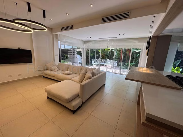 ALQUILER DE CASA EN COSTA SUR  - Imagen 7