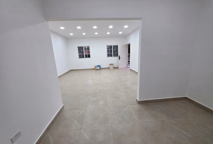 Edificio de oficinas NUEVO, 175 m² + terraza, 3 estacionamientos – Llanos de Curundú - Imagen 5