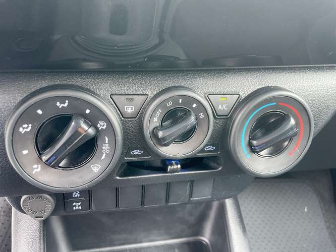 TOYOTA HILUX - 2025 - PPHX - Automarket - Imagen 9