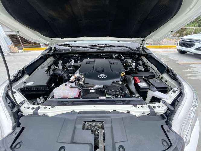 TOYOTA HILUX - 2025 - PPHX - Automarket - Imagen 3