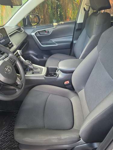 TOYOTA RAV4 2022 AUTOMATICO - Imagen 5