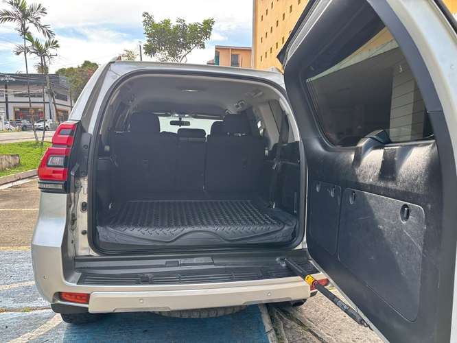 TOYOTA PRADO 2018 TURBO DIESEL - Imagen 11