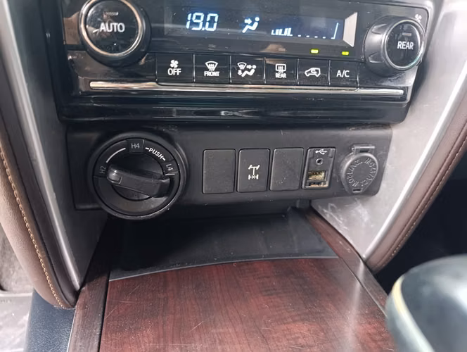 TOYOTA FORTUNER 2017 AUTOMATICO - Imagen 10