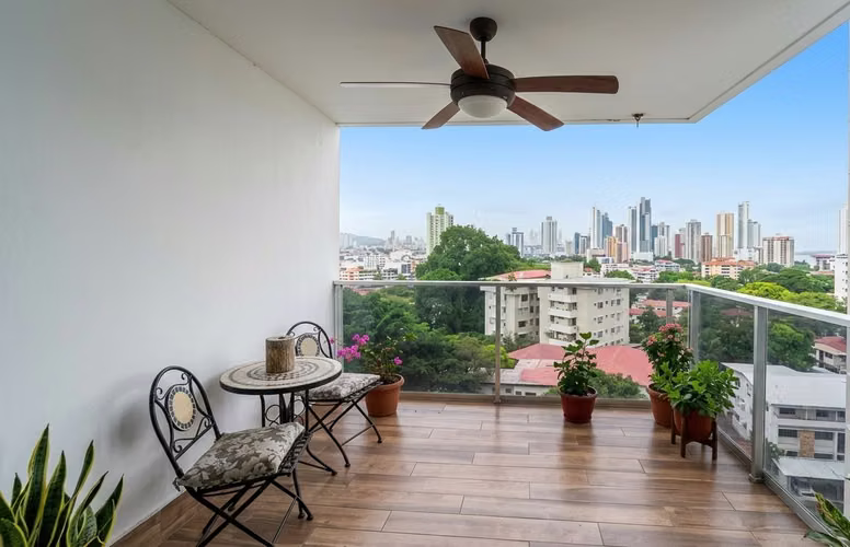 Apartamento en El cangrejo amueblado I con terraza y vista panorámica - Imagen 4