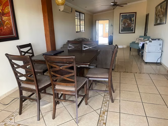 CASA EN VENTA EN BRISAS DEL GOLF