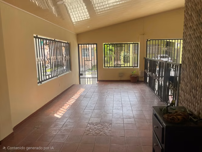 CASA EN VENTA EN BRISAS DEL GOLF