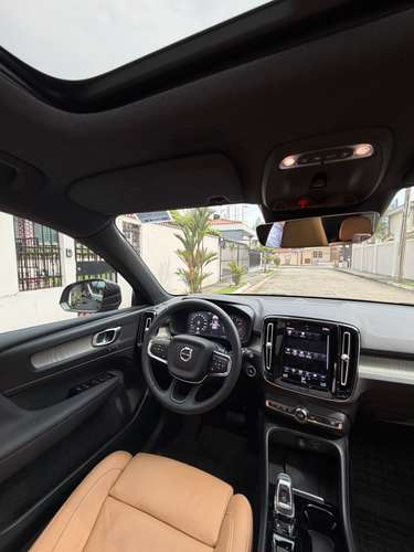 VOLVO XC40 2022 T4 AUTOMATICO SOLO 15MIL KM - Imagen 8