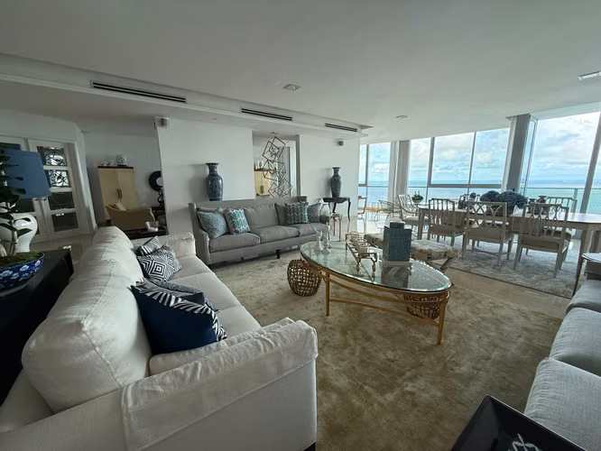 Venta de Apartamento en Avenida Balboa, PH Allure at the Park
