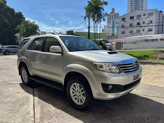 TOYOTA FORTUNER 2014 AUTOMATICO - Imagen 3