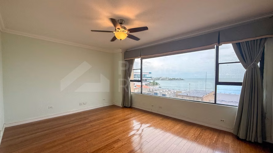 Se vende amplio apartamento en P.H. Maresias Punta Paitilla