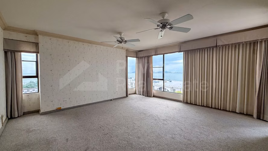 Se vende amplio apartamento en P.H. Maresias Punta Paitilla