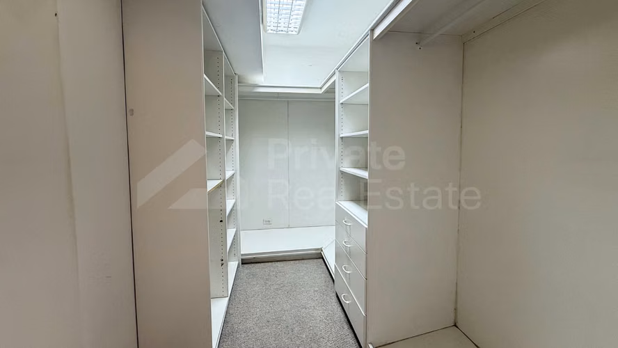 Se vende amplio apartamento en P.H. Maresias Punta Paitilla
