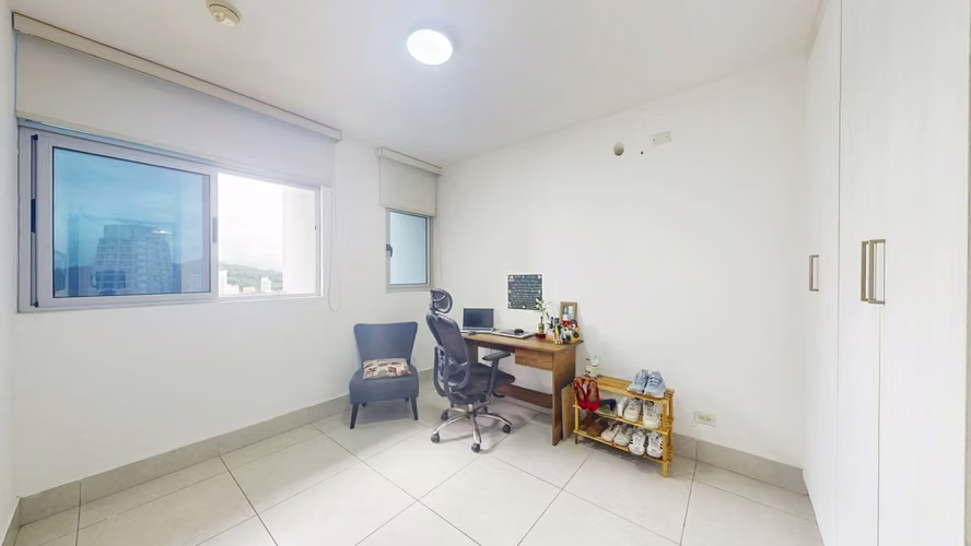 SE ALQUILA AMPLIO APARTAMENTO AMOBLADO EN PLAZA EDISON  - Imagen 5