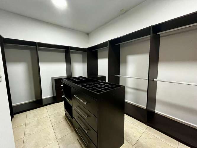 Alquiler : Espectacular Residencia en Paseo del Parque | Lujo, Amplitud y Piscina Privada