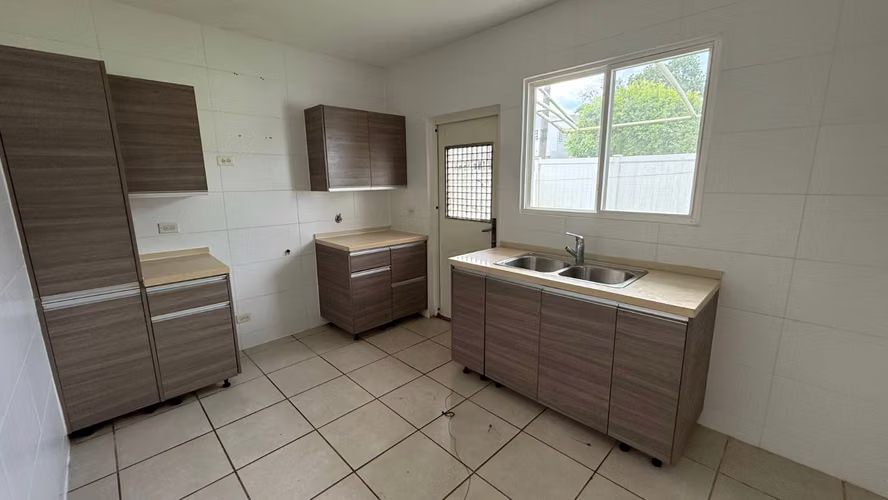 VENTA DE CASA DE ESQUINA – PH VICTORIA, BRISAS NORTE - JS - Imagen 4