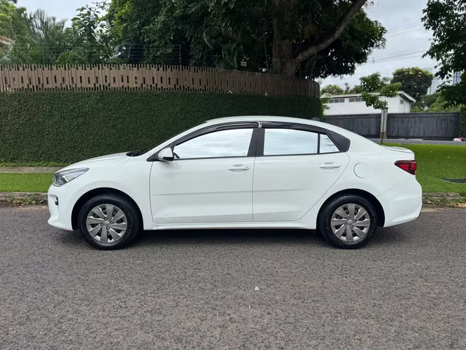 Kia Rio Año 2020, Automatico ~  VERSION SEMI FULL    - Imagen 4