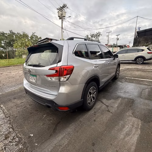 Vendo Subaru forester 2019