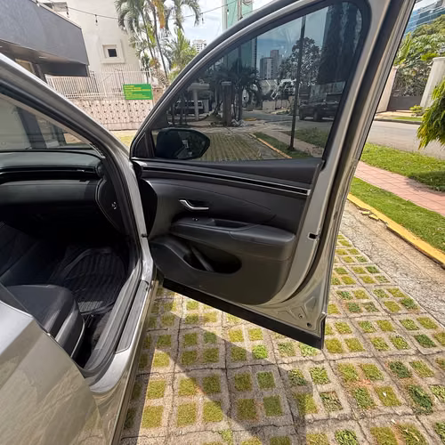Vendo Hyundai Tucson año 2025 con 28000km 