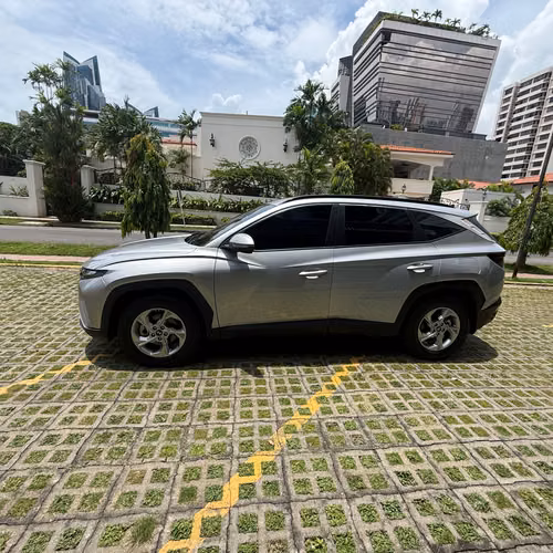 Vendo Hyundai Tucson año 2025 con 28000km 