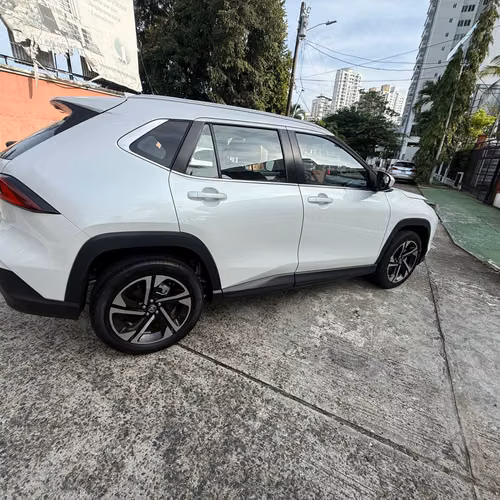Vendo Toyota Yaris cross año 2025