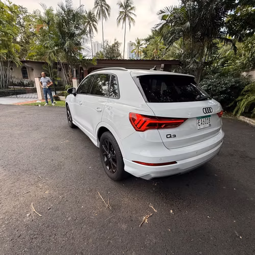 Vendo Audi q3 2021