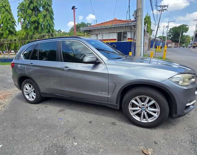 BMW X5 Lujo y Potencia - Imagen 4