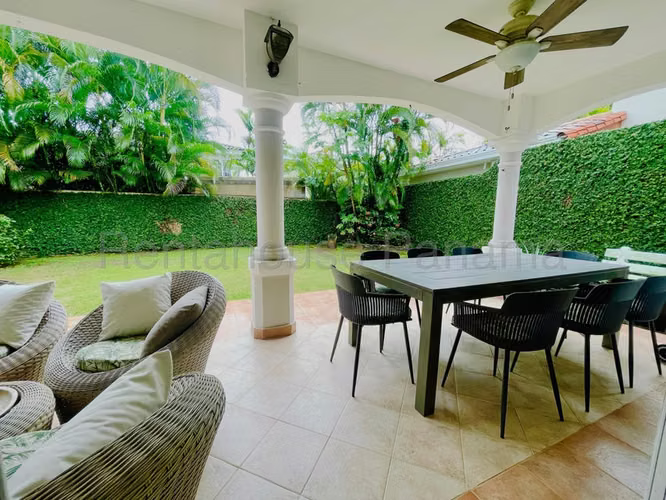 J2799GRR Alquiler de Casa en Costa del Este  - Imagen 4