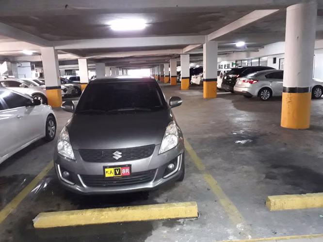 Alquilo oficina de 30 m² con vista panorámica, A/C, baño y estacionamiento. $400 todo incluido - Imagen 14