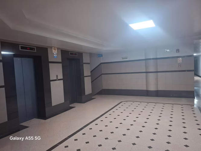 Alquilo oficina de 30 m² con vista panorámica, A/C, baño y estacionamiento. $400 todo incluido - Imagen 5