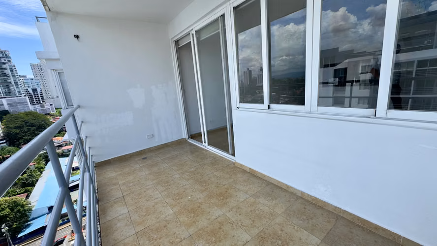 Venta de apartamento en 12 de Octubre, avenida Transismica. PH Cosmopolitan Towers  - Imagen 8
