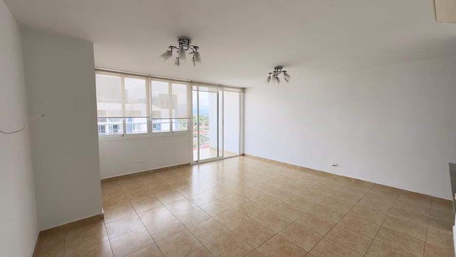 Venta de apartamento en 12 de Octubre, avenida Transismica. PH Cosmopolitan Towers  - Imagen 3