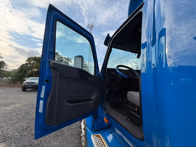 2018 INTERNATIONAL LT - Imagen 7