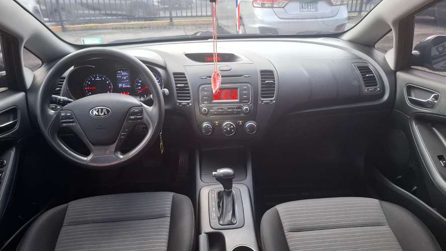 Vendo Kia Cerato en buenas condiciones - Imagen 5